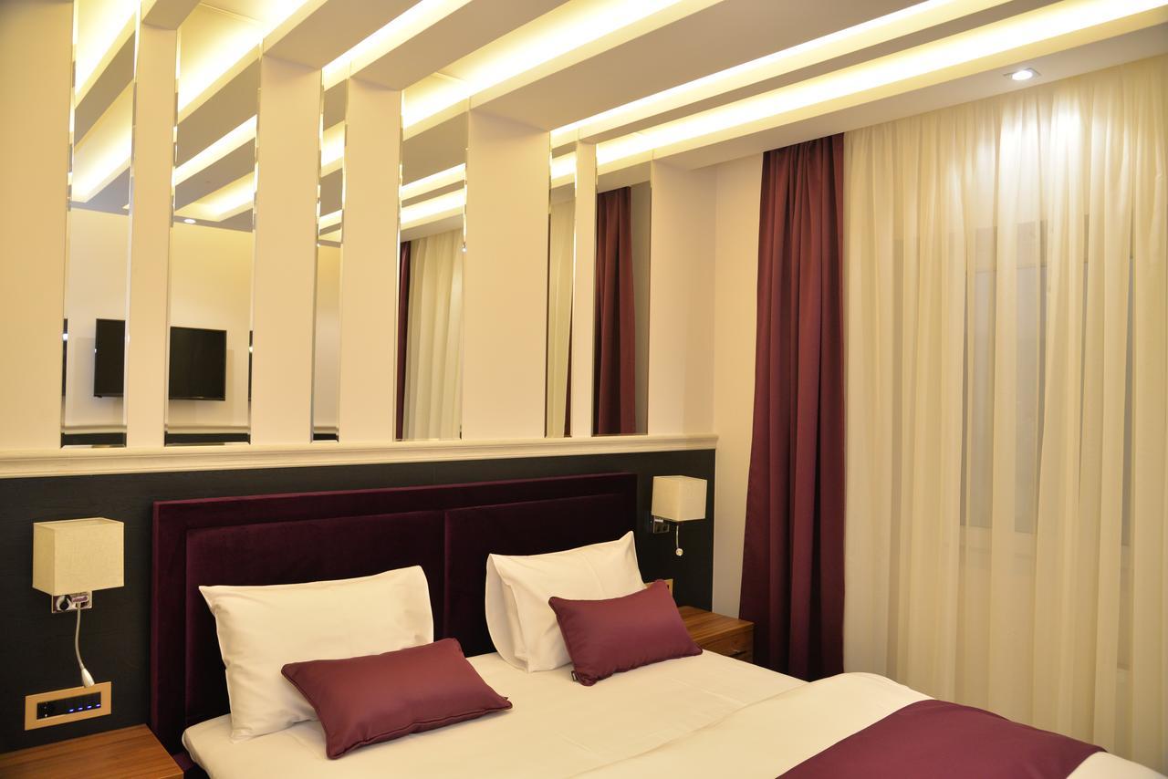 איווניצה Hotel Prezident מראה חיצוני תמונה